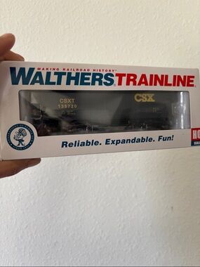 Walthers Trainline CSX Hopper Car